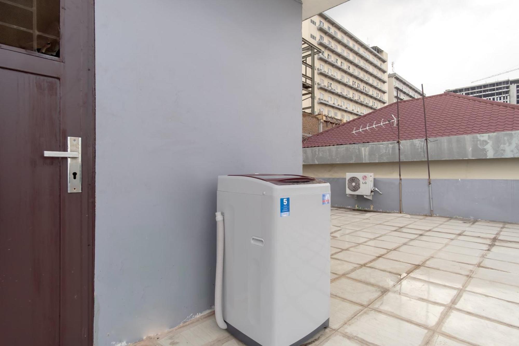 Oyo Life 1839 Samantha Kost Hotel Medan Exterior photo